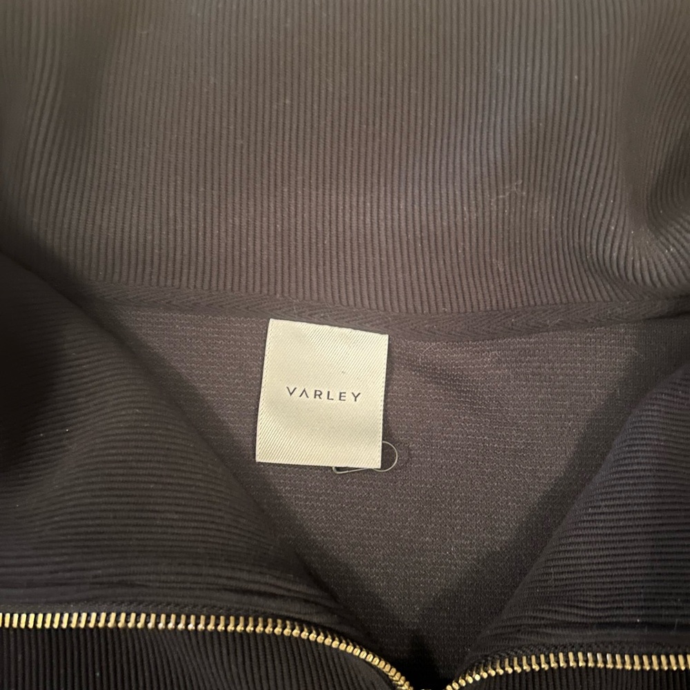 NWT Varley Vine Pullover - Black